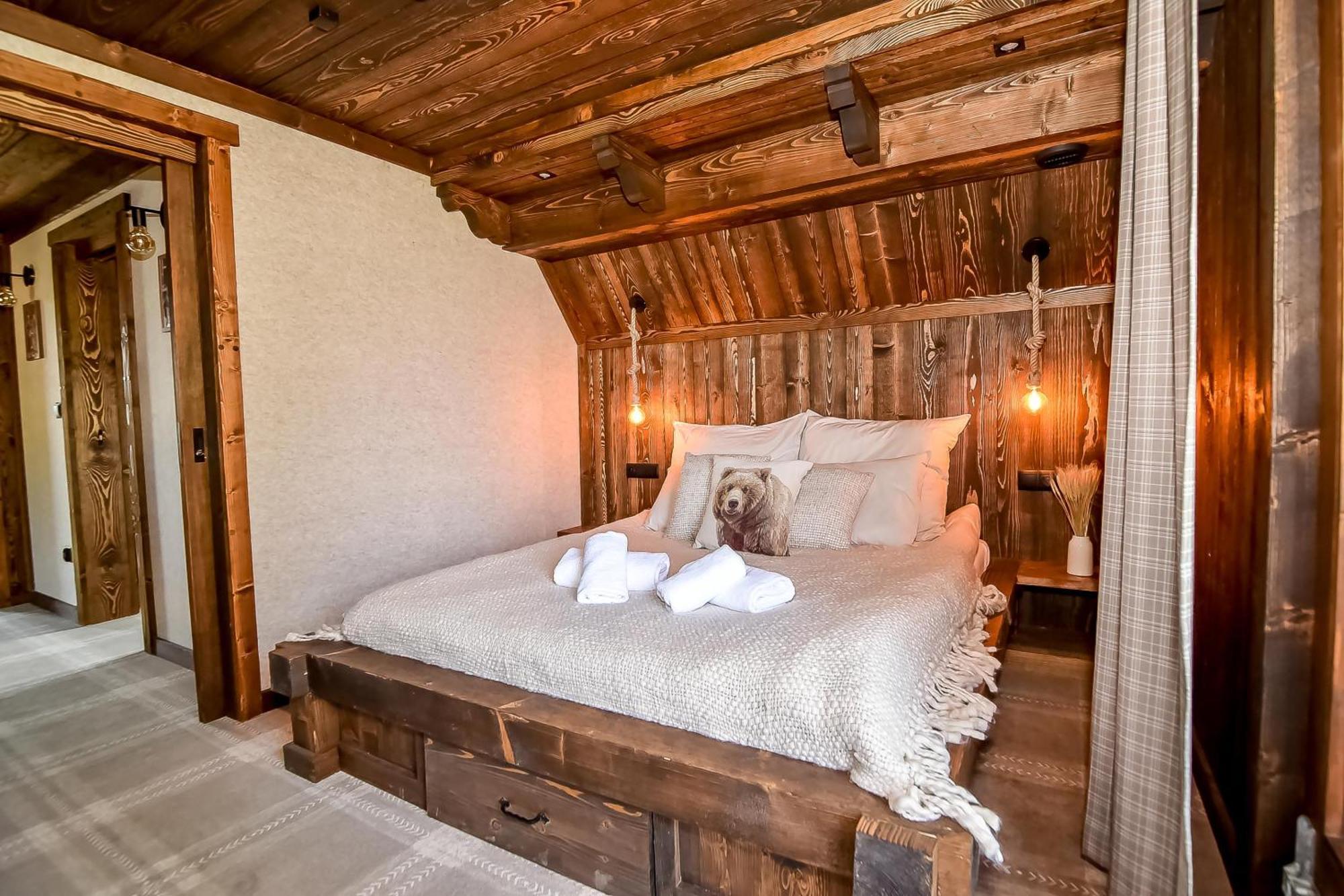 Superior Chalet
