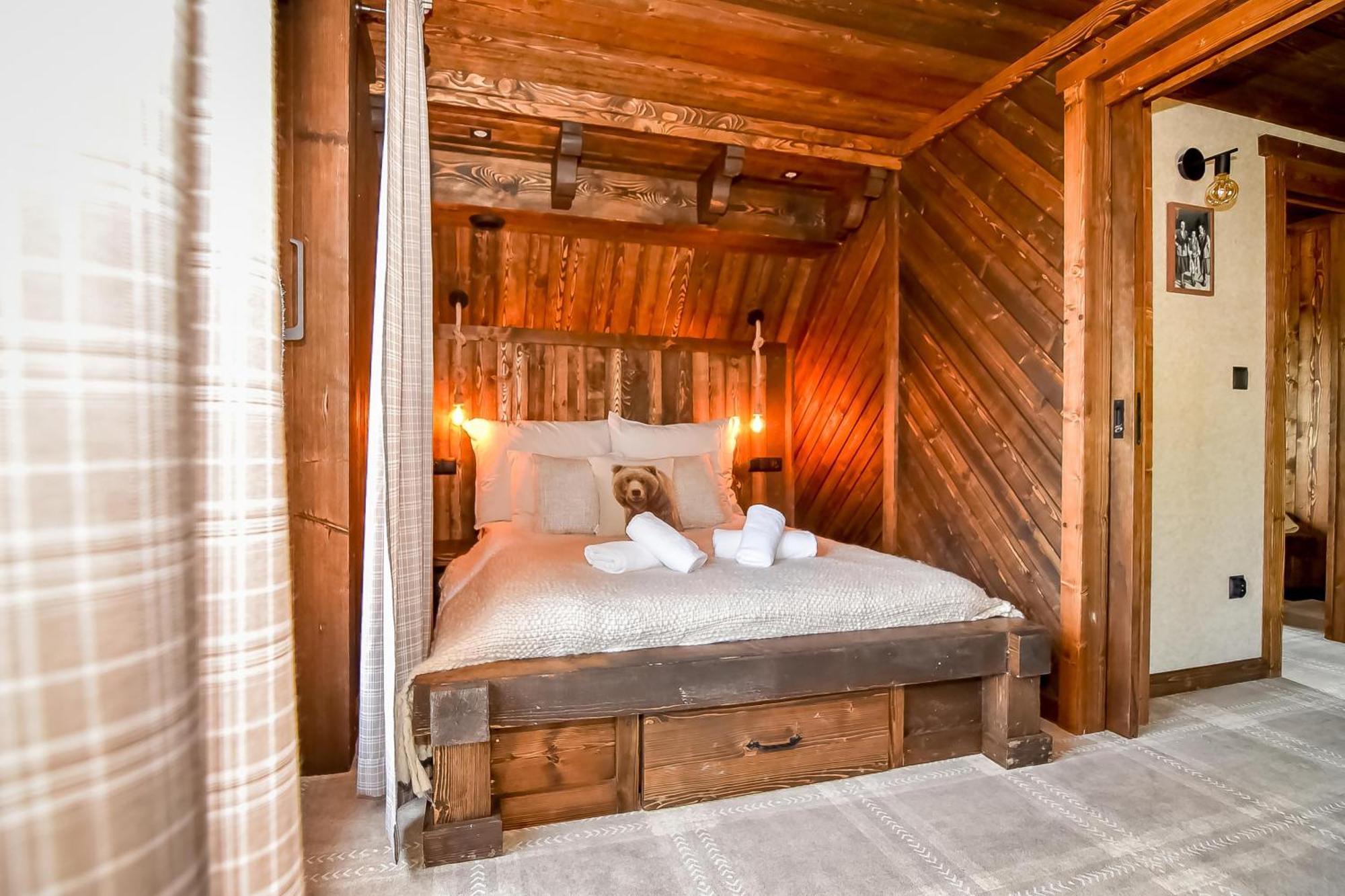 Superior Chalet